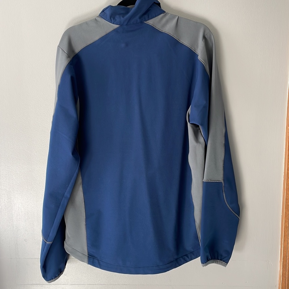 Patriots pullover! - Picture 4 of 4